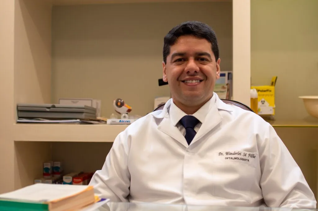 Dr. Wanderlei Ferreira de Sá Filho, oftalmologista da Clínica Vision